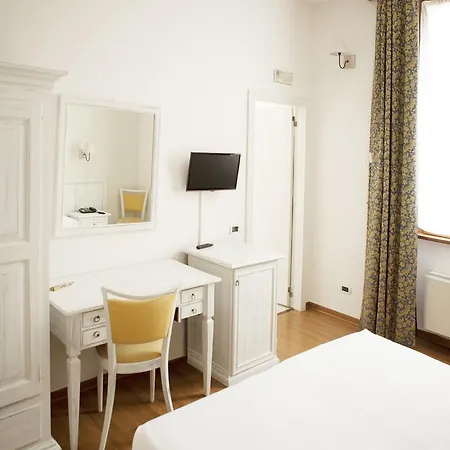Sebino Hotel Sarnico