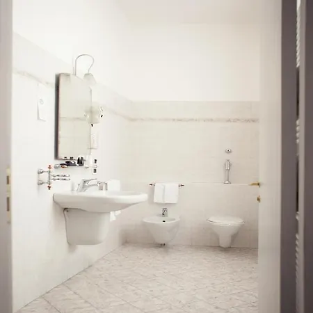 Sebino Hotel 3*